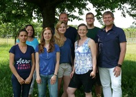 Heyker Lellani BaÃ±os DÃ­az with her research group and supervisor Dr JÃ¼rgen Gross from Institute for Plant Protection in Fruit Crops and Viticulture at Julius KÃ¼hn-Institut (JKI), Federal Research Centre for Cultivated Plants, Dossenheim, 2016.