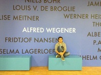 Deo Onda in front of AWI, Bremerhaven